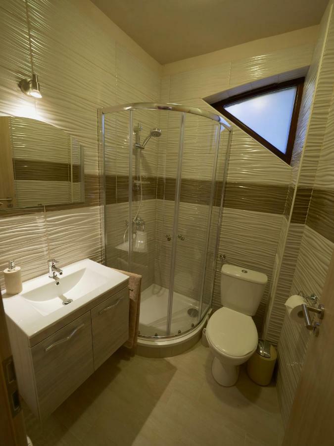 Rubin Apartman ซาลาคาโรส ภายนอก รูปภาพ