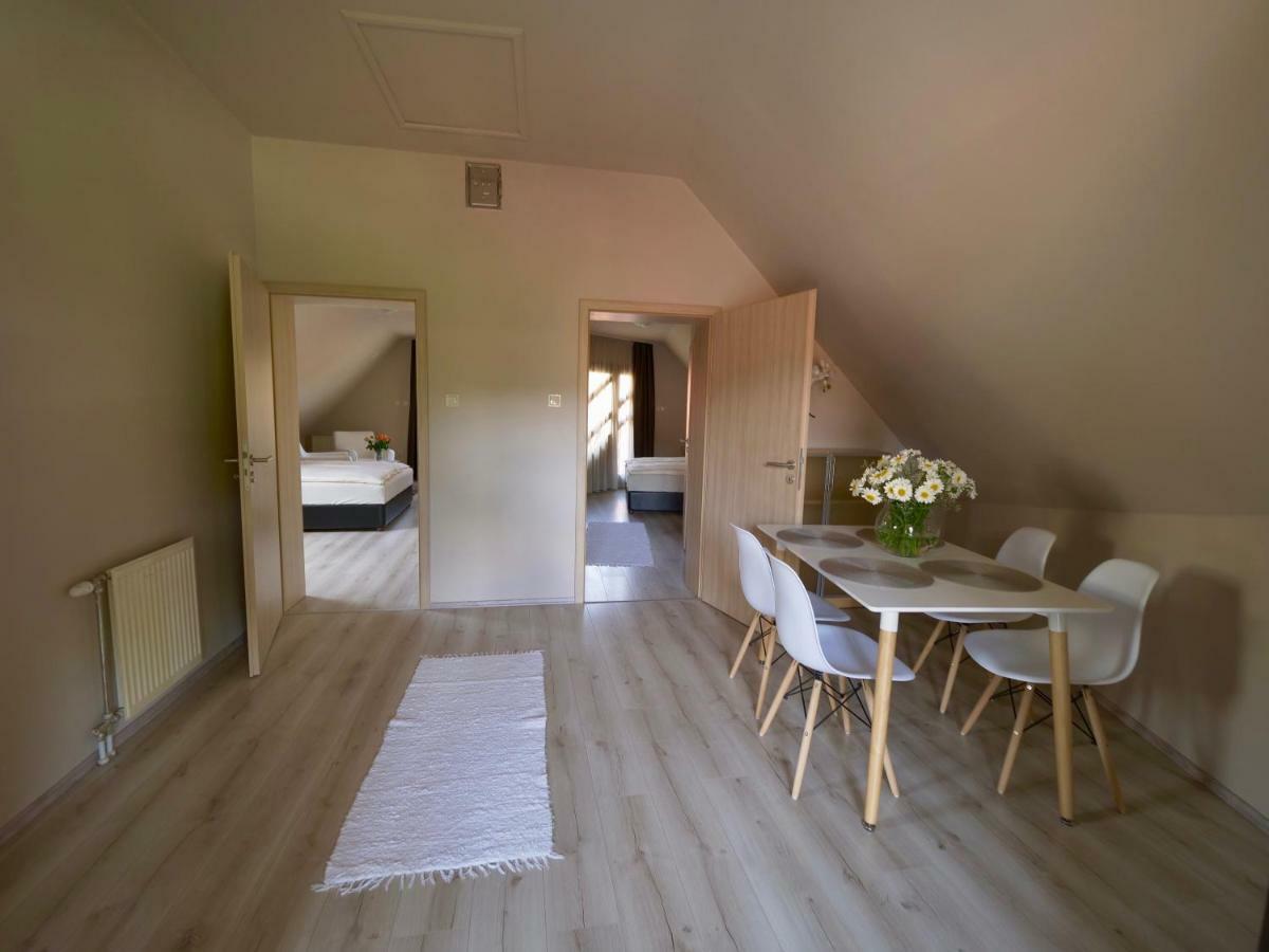 Rubin Apartman ซาลาคาโรส ภายนอก รูปภาพ