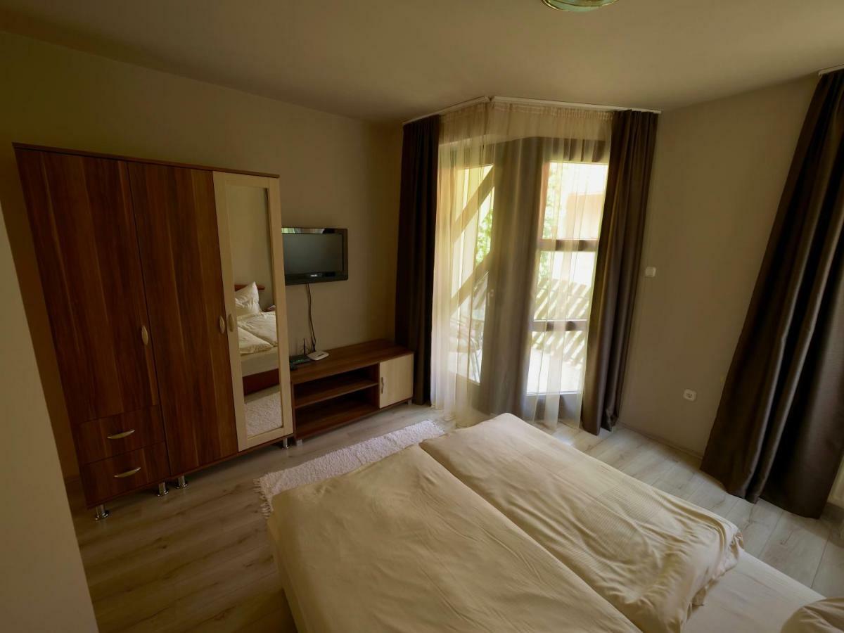 Rubin Apartman ซาลาคาโรส ภายนอก รูปภาพ